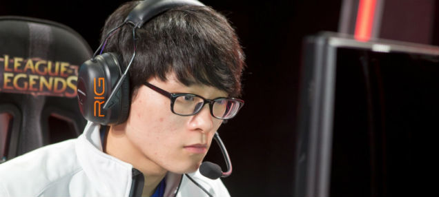 ﻿Commentator League of Legends cried live on the World Cup after the defeat of his favorite team