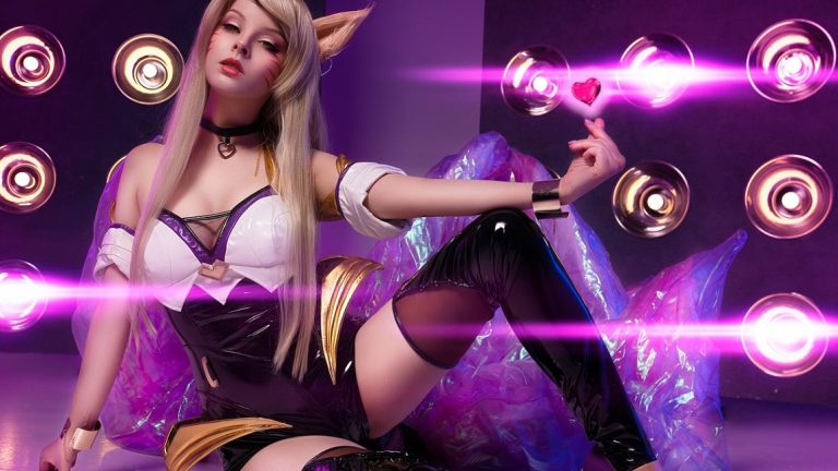Cosplay Friday: Batman, Overwatch and League of Legends
